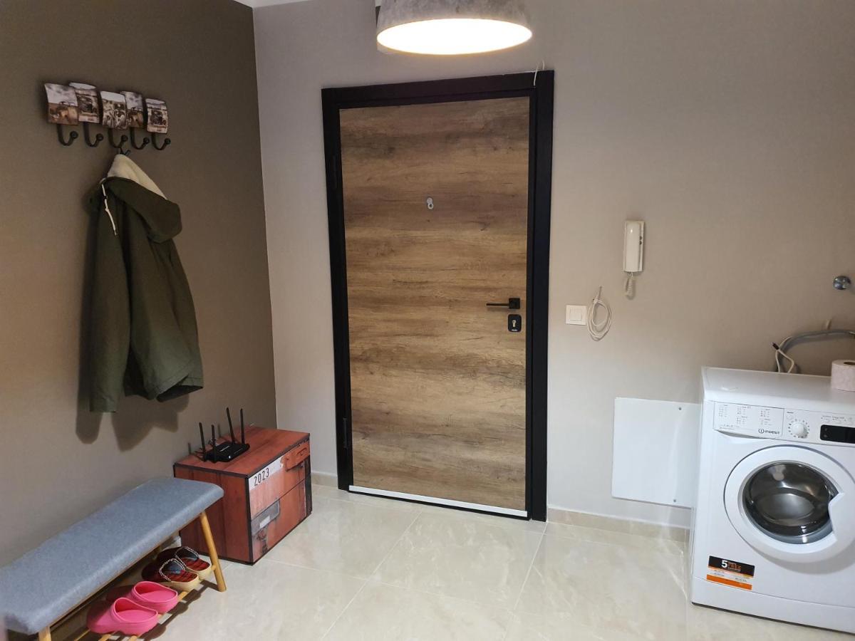 Guest Narodno Horo Apartment *